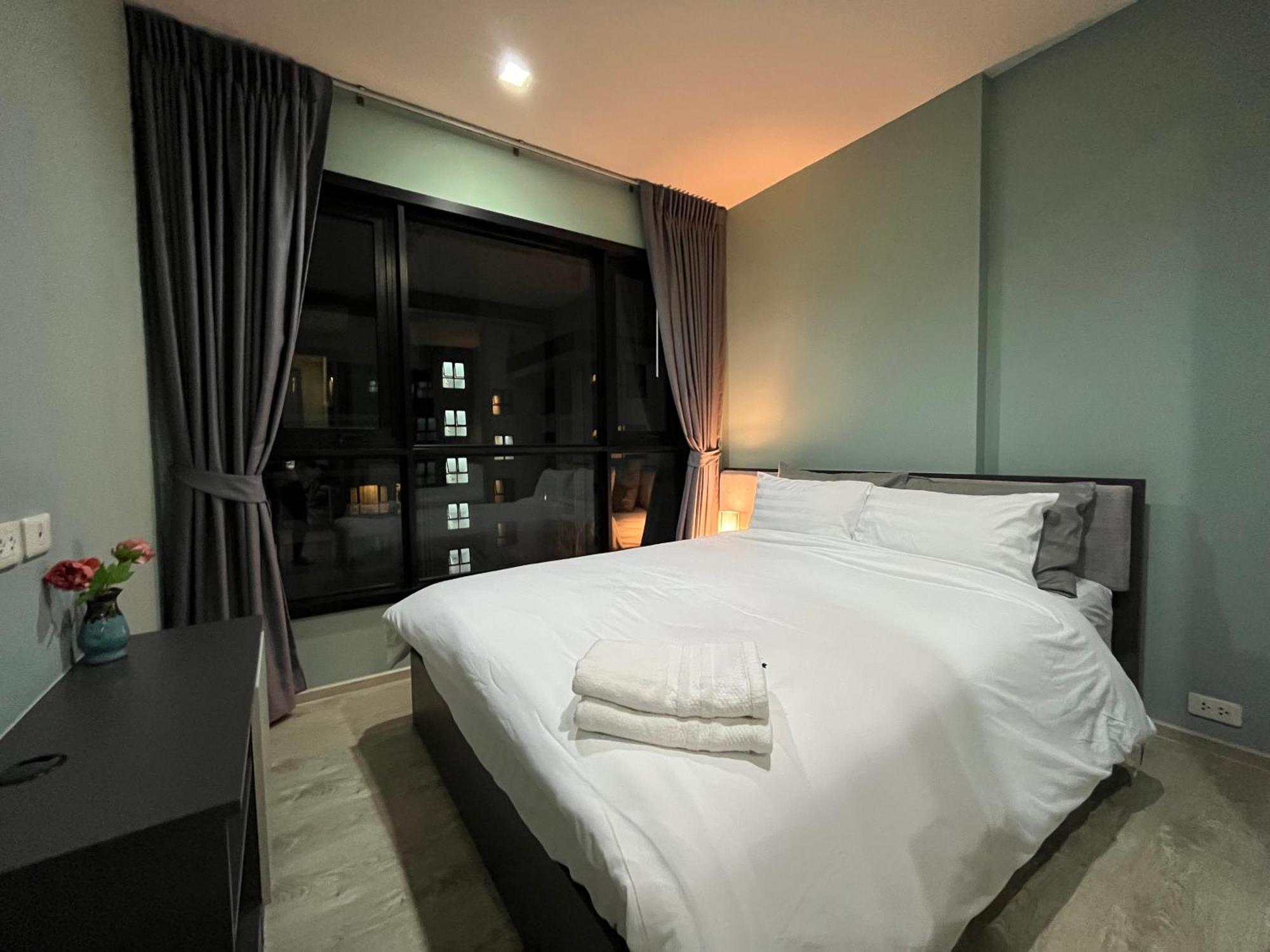 The Base Prime Apartment Pattaya Bagian luar foto