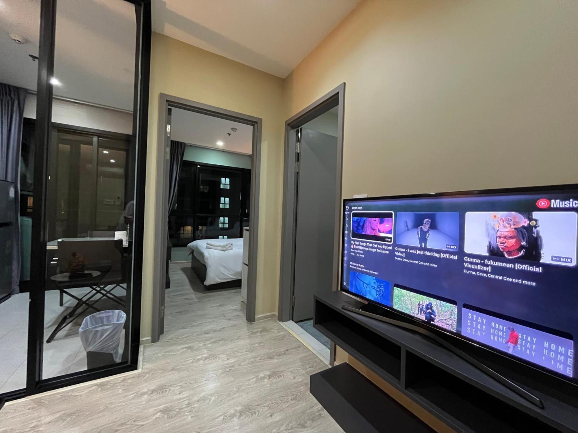The Base Prime Apartment Pattaya Bagian luar foto