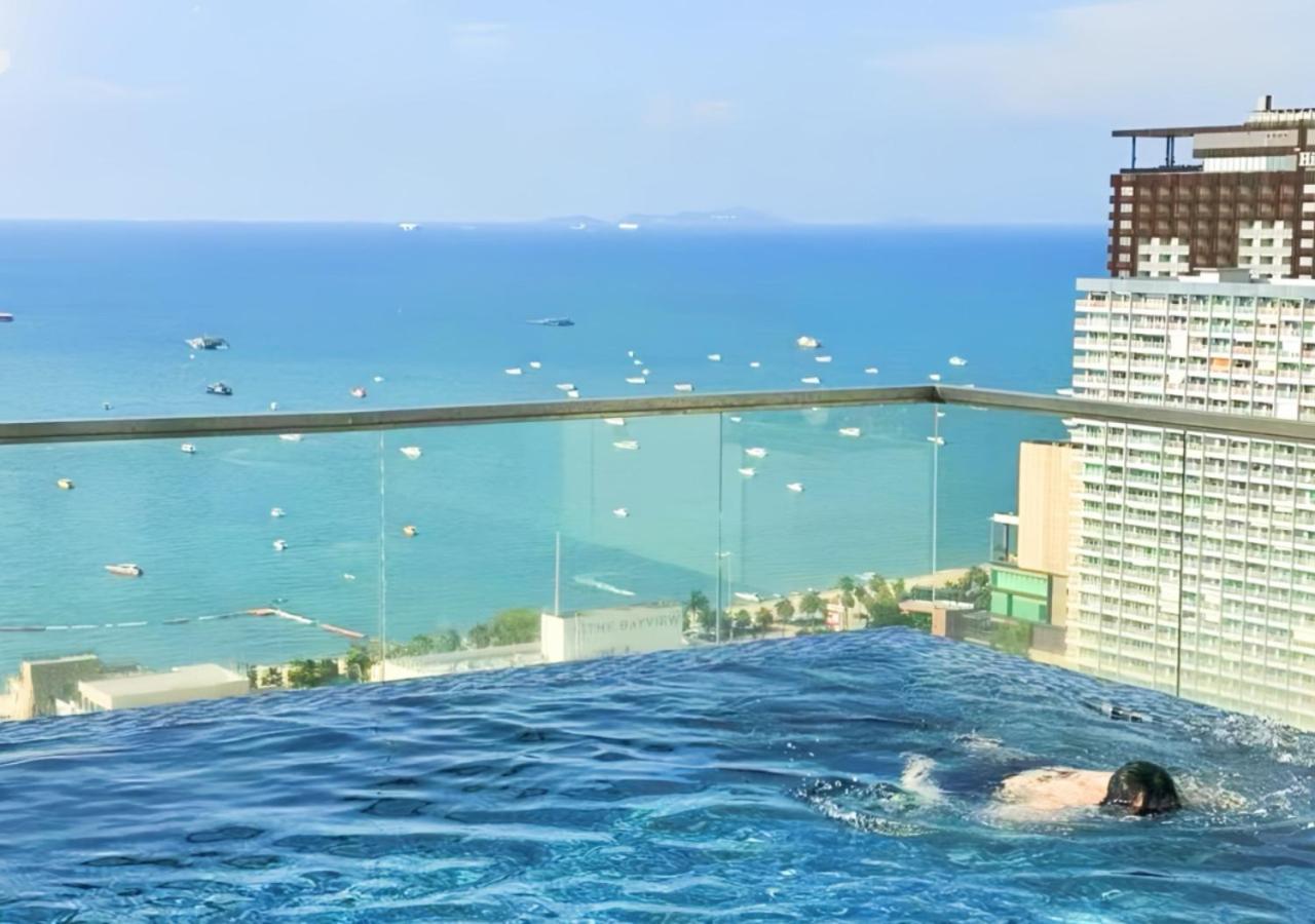 The Base Prime Apartment Pattaya Bagian luar foto