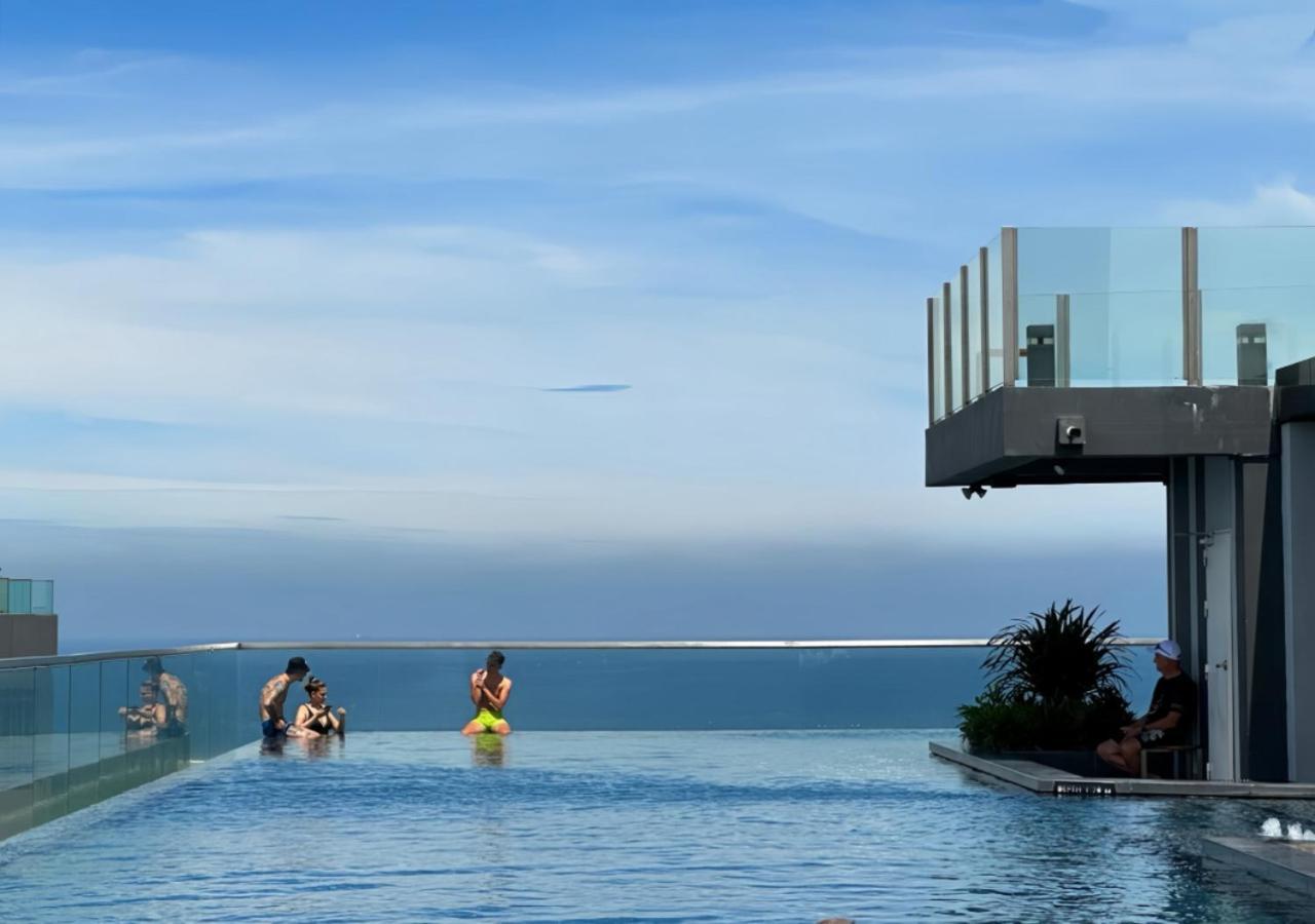The Base Prime Apartment Pattaya Bagian luar foto