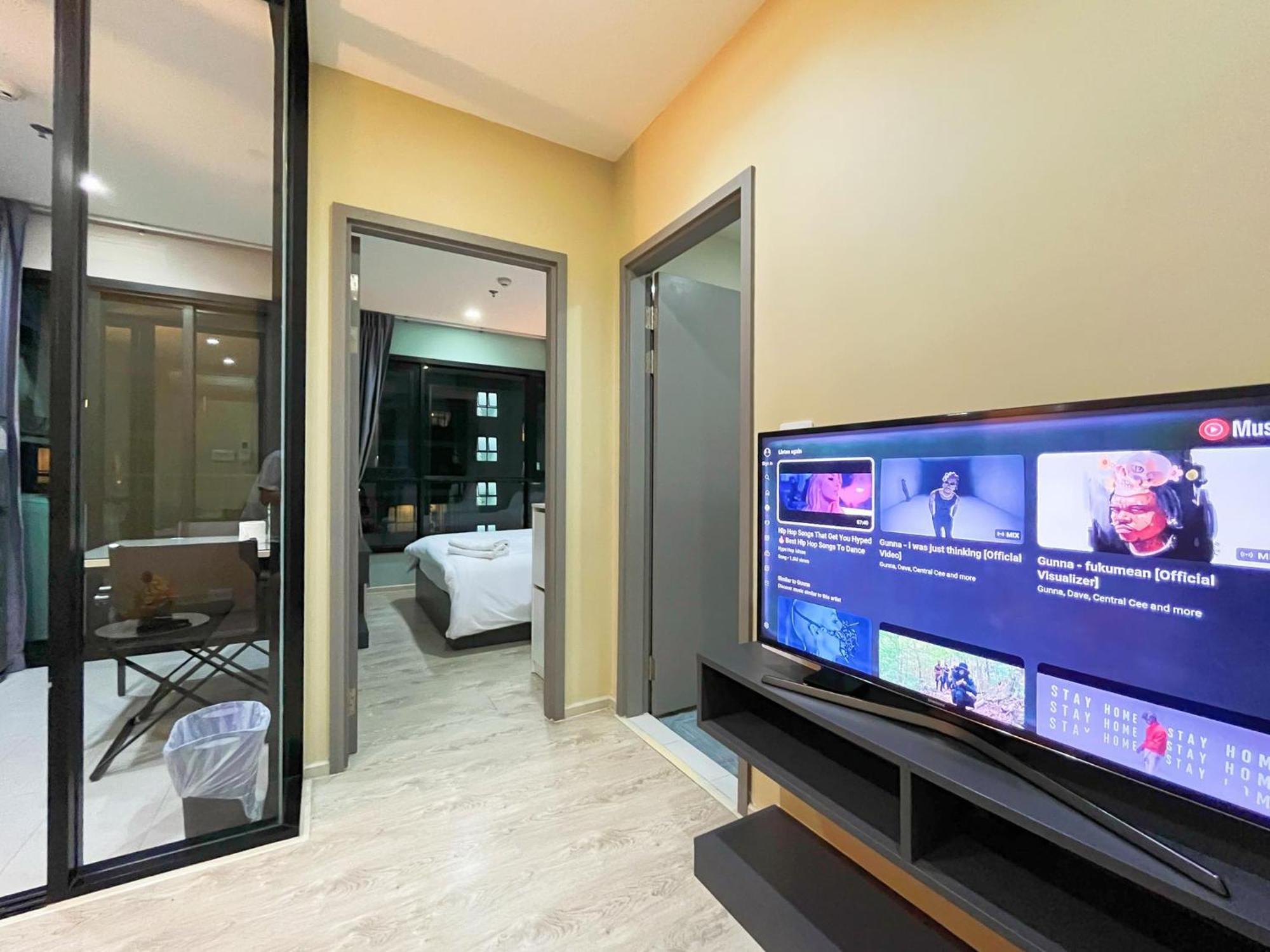The Base Prime Apartment Pattaya Bagian luar foto