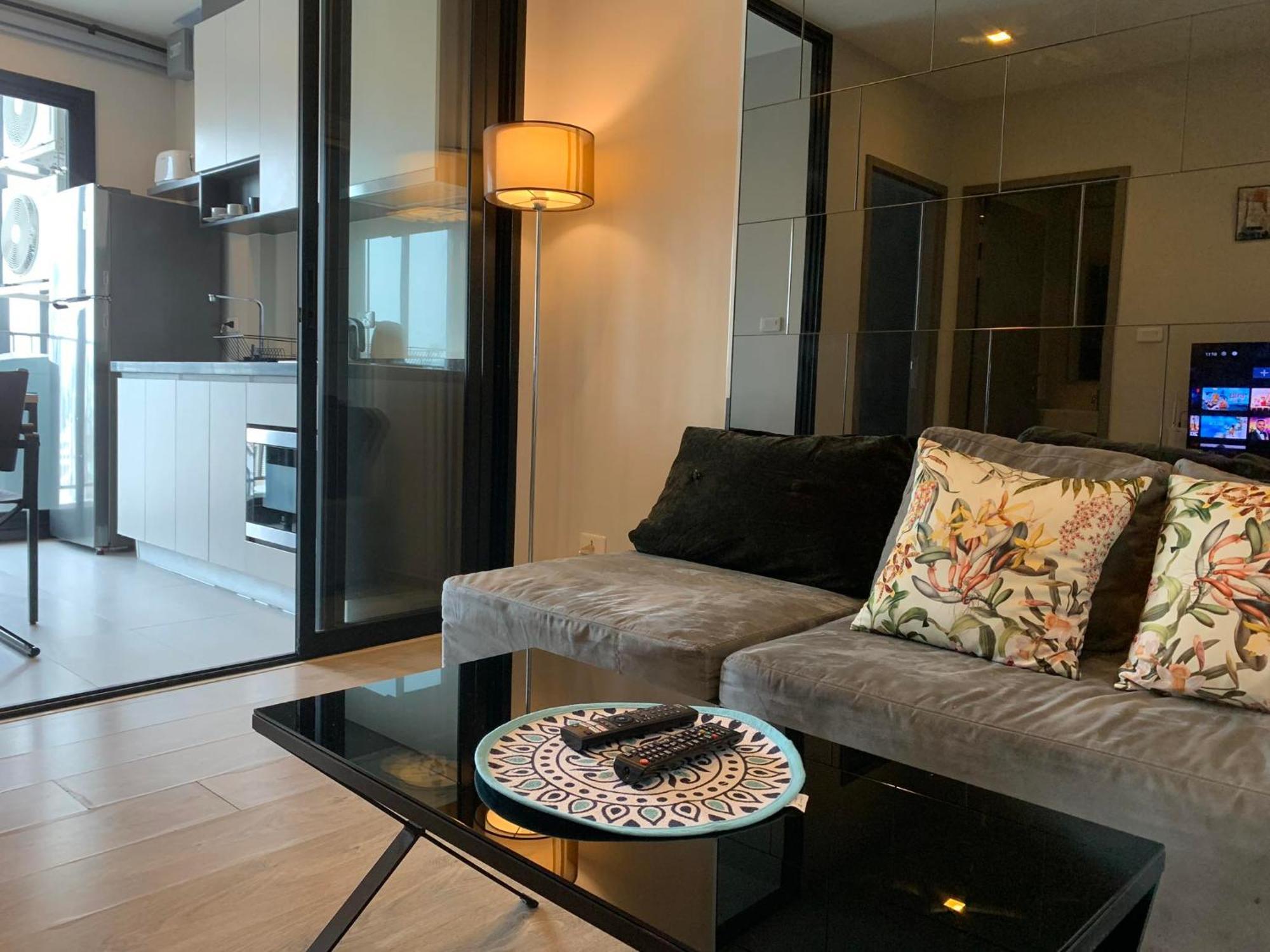 The Base Prime Apartment Pattaya Bagian luar foto